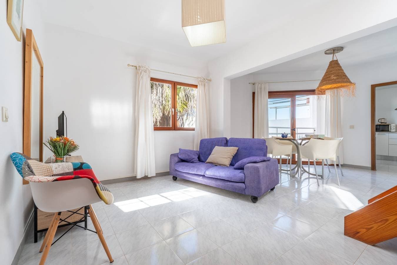 Foto 13 von 43: Ferienwohnung 'Miramar' mit Meer- und Bergblick, privater Terrasse und Wi-Fi