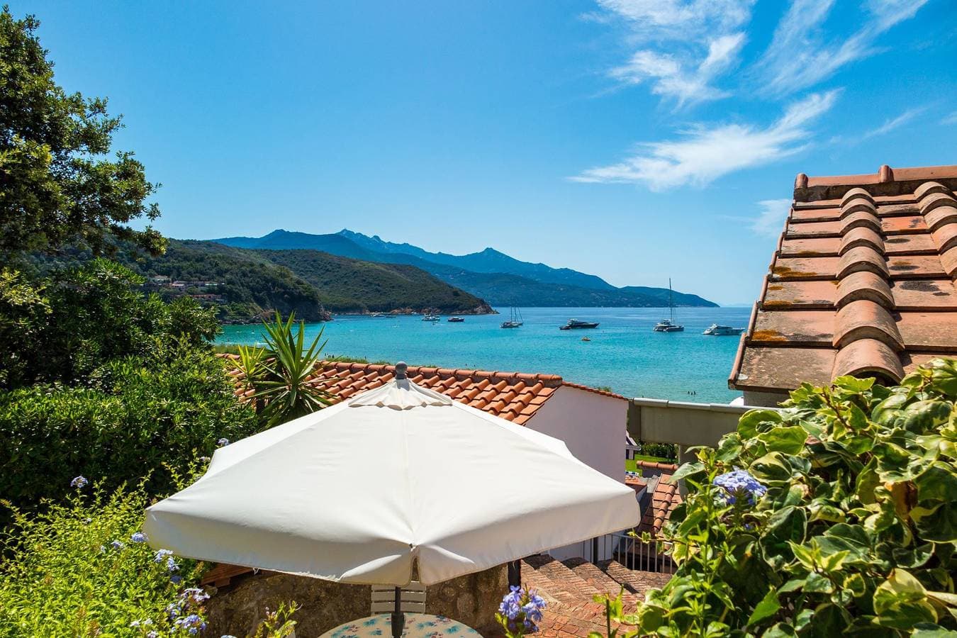 Foto 4 von 19: Ferienwohnung für 4 Personen mit Terrasse