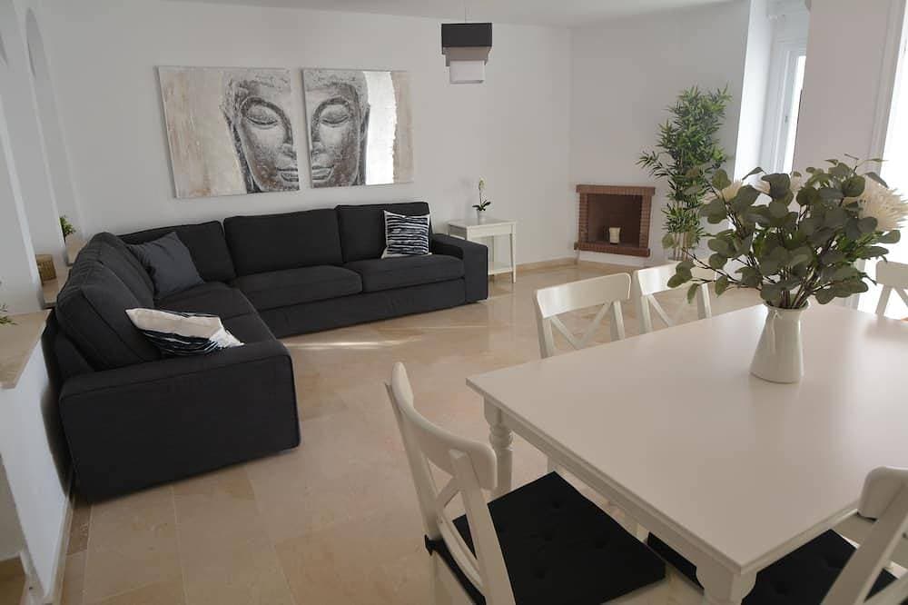 Foto 9 von 30: 4 Schlafzimmer Haus am Meer mit Pool 2 Schritte von Sabinillas (Estepona)