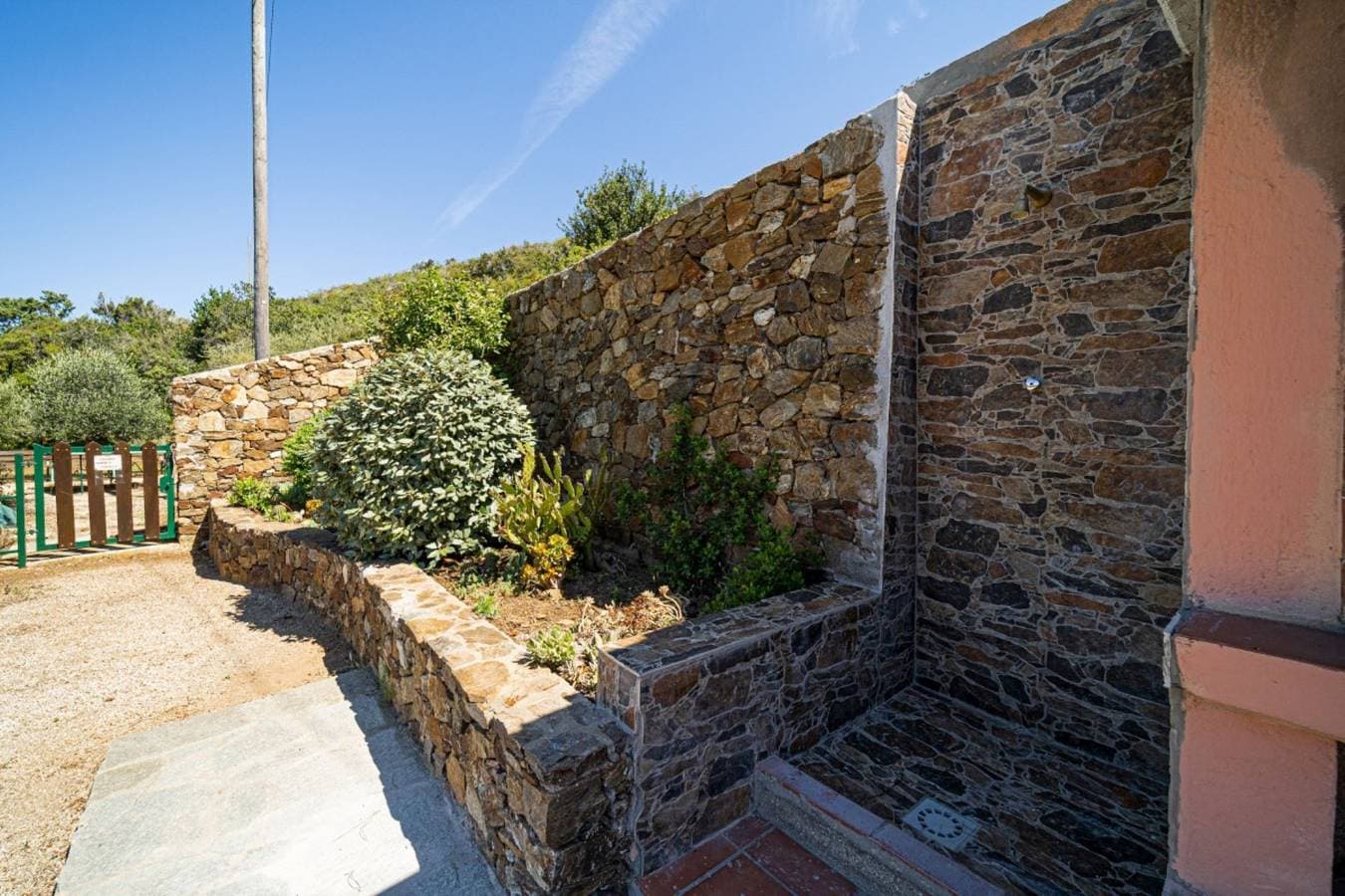 Foto 6 von 24: Ferienwohnung für 2 Personen mit Garten