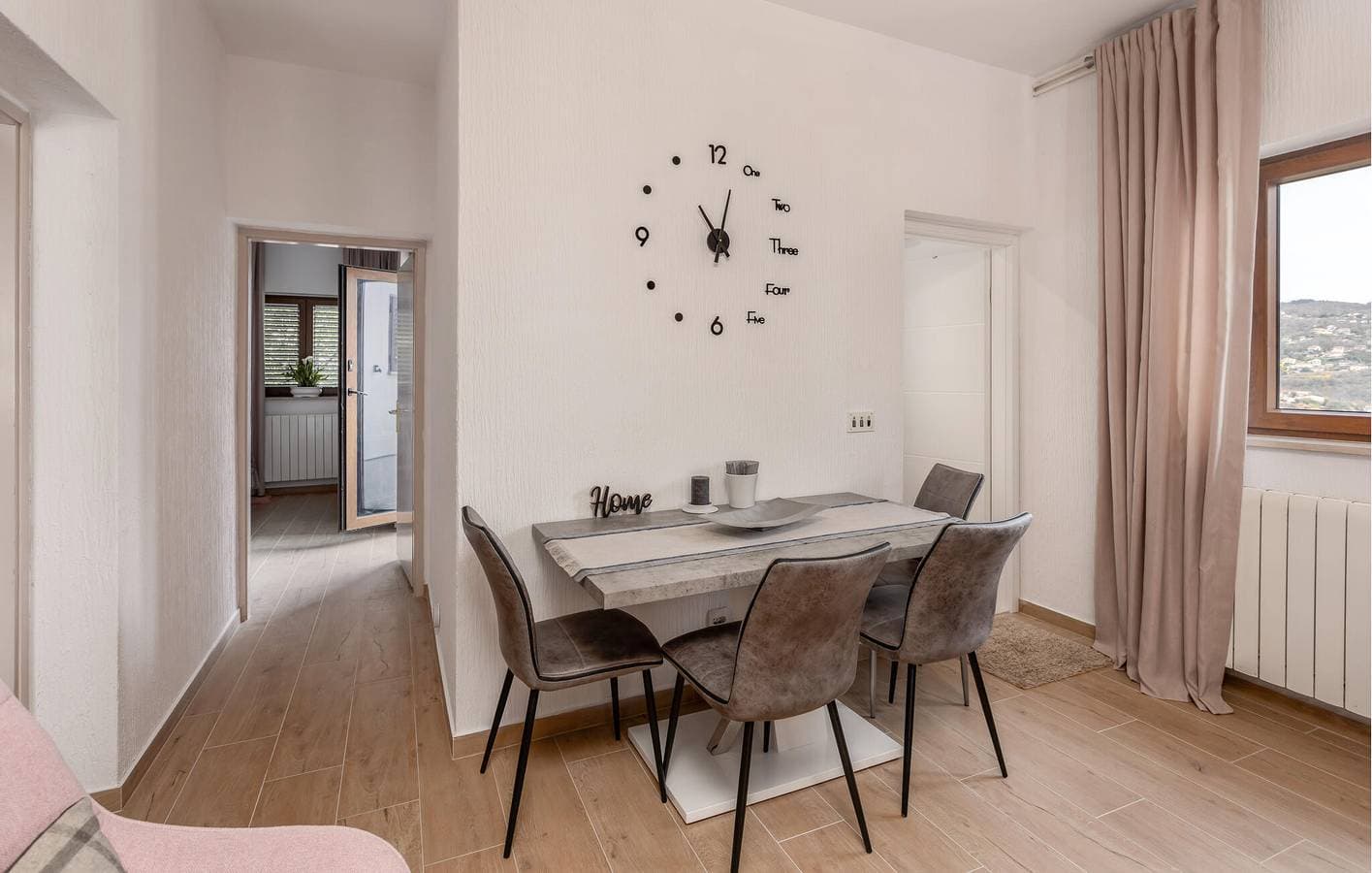 Foto 7 von 25: Gemütliche Ferienwohnung am Meer mit Terrasse und WLAN, 2,5 km vom Hundestrand entfernt
