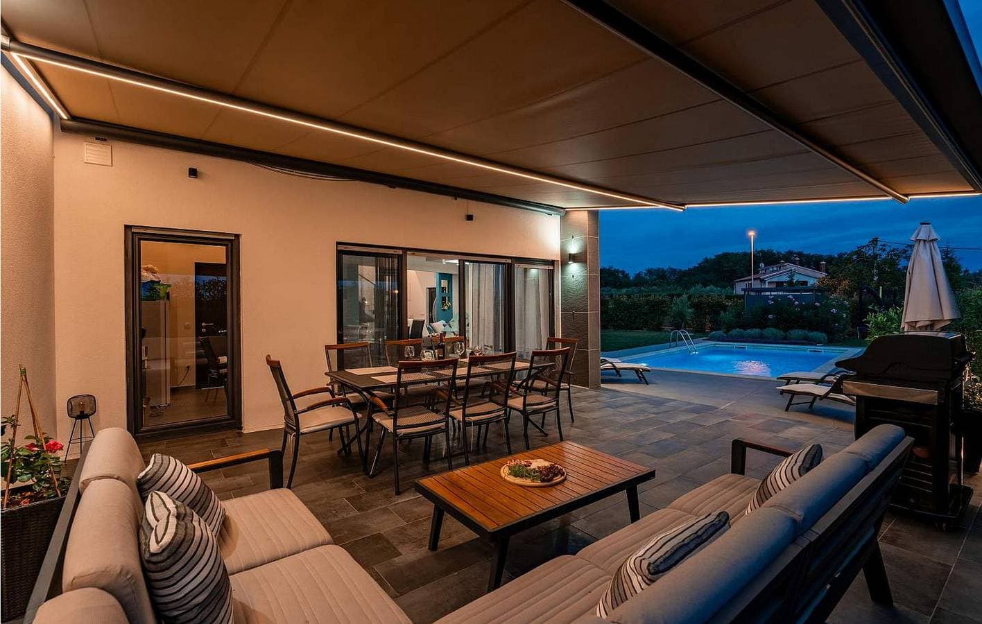 Foto 9 von 35: Ferienwohnung mit Meerblick, Terrasse, Parkplatz und WLAN in Labinci