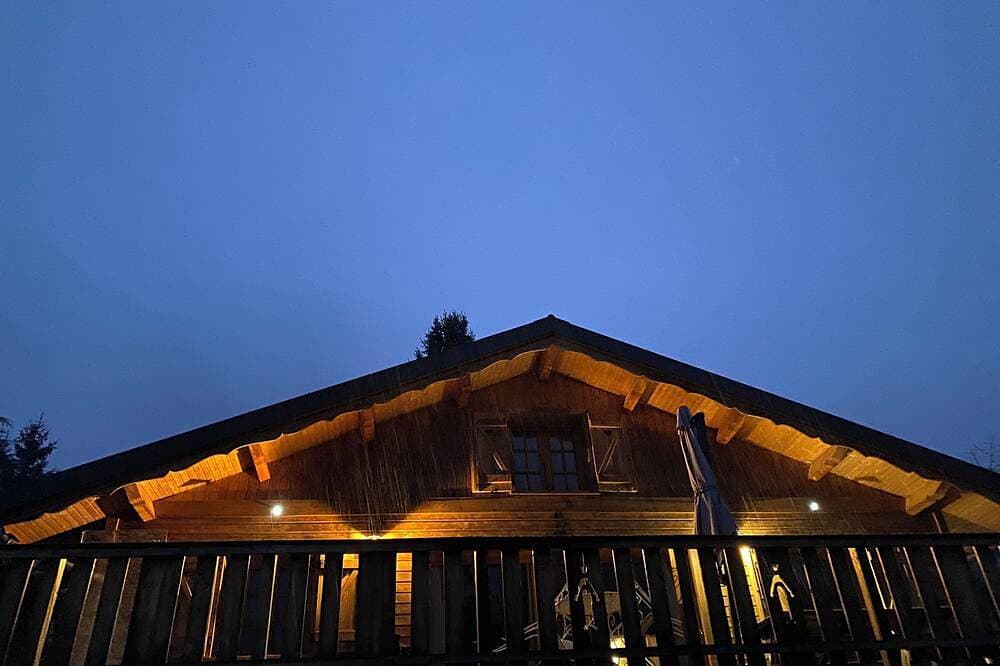 Mountain chalet, close to ski slopes and sporting activities. 1