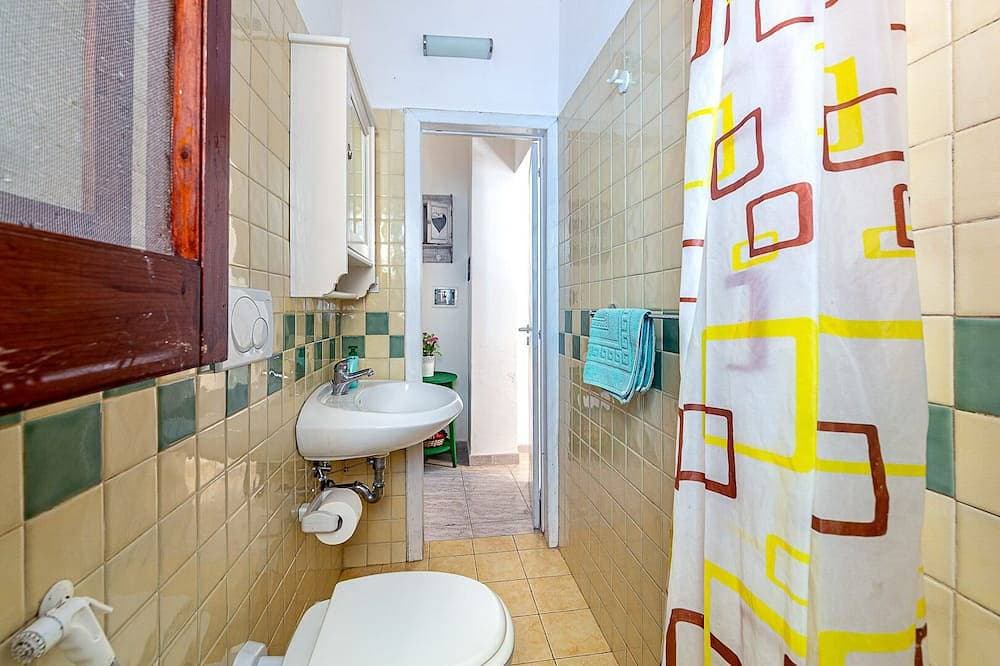 Foto 4 von 28: Mareverde.Gorgeous beachfront cottage with pool and very close to the sea access