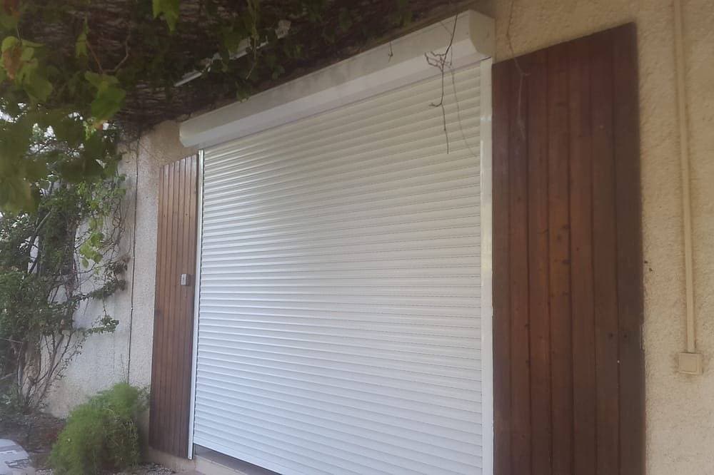 Foto 8 von 29: Ruhige T2 Wohnung auf dem Lavandou Hügel in Strandnähe