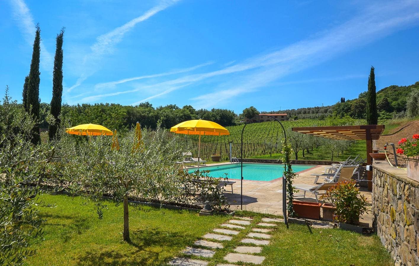 Foto 11 von 24: Gemütliche Ferienwohnung mit Pool, Garten und WLAN im Chianti, 1,5 km vom Torrente Ambra entfernt