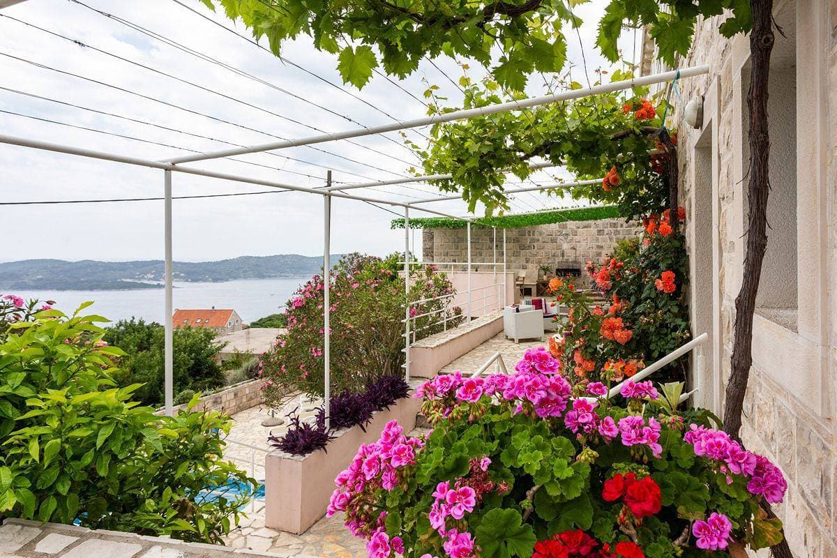 Foto 5 von 30: Villa für 10 Personen mit Terrasse