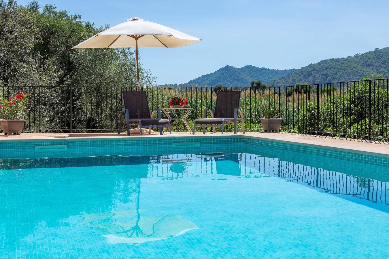 Foto 2 von 36: Antike Finca Es Clonenell mit WLAN, Garten, Terrass und Pool; Parkplätze vorhanden, Haustiere erlaubt