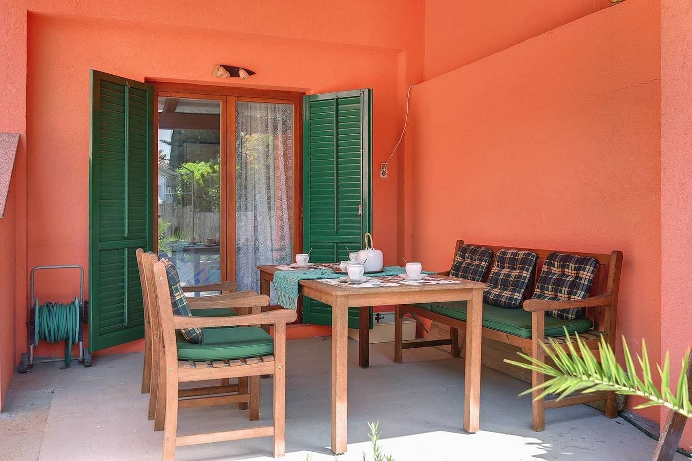 Foto 2 von 20: Appartement mit drei Terrassen, Liegewiese, WLAN