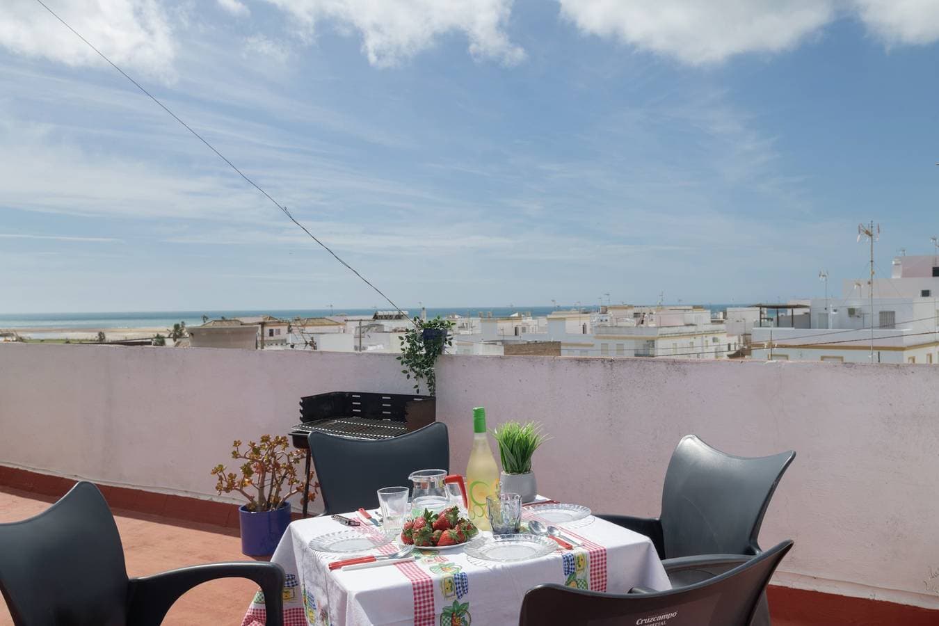 Foto 9 von 22: Apartment 'Vista Mar Conil' mit Meerblick, Gemeinschaftsterrasse und WLAN