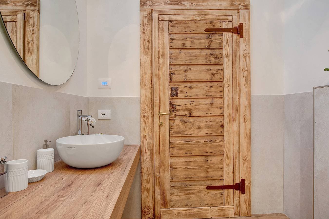 Foto 10 von 36: Ferienwohnung "Wellness Lodge Chicca" mit Seeblick, Sauna & WLAN