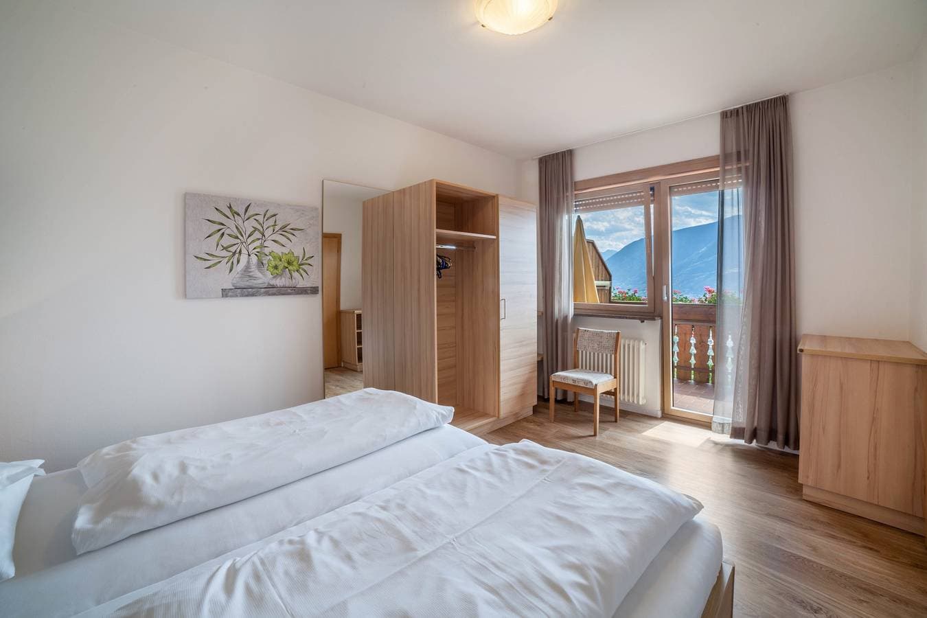 Foto 13 von 20: Ferienwohnung "Gartenheim Maria" mit Bergblick, Gemeinschaftspool & WLAN