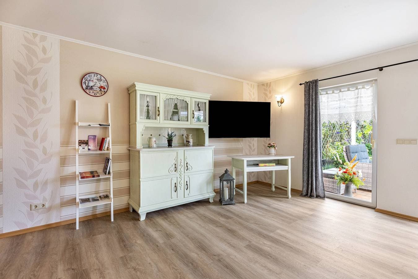 Foto 9 von 31: Ferienhaus 'Ferienhaus 75 Qm, 1 Schlafzimmer' mit privater Terrasse, Gemeinschaftsgarten und WLAN