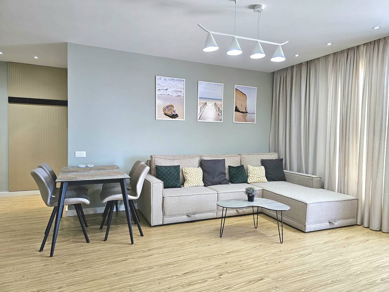 Foto 10 von 36: Ferienwohnung für 4 Personen mit Balkon