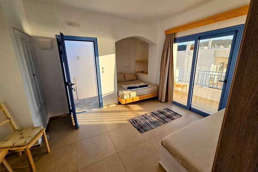 Foto 4 von 30: Arie Waterfront House - A Few Steps to the Sea