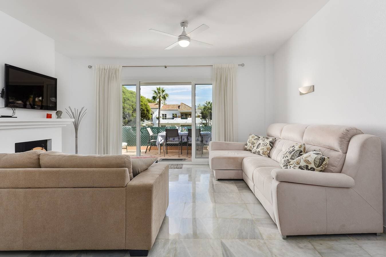 Foto 3 von 35: Wunderschönes Penthouse in El Presidente mit WLAN, 5 Pools und Tennisplätzen