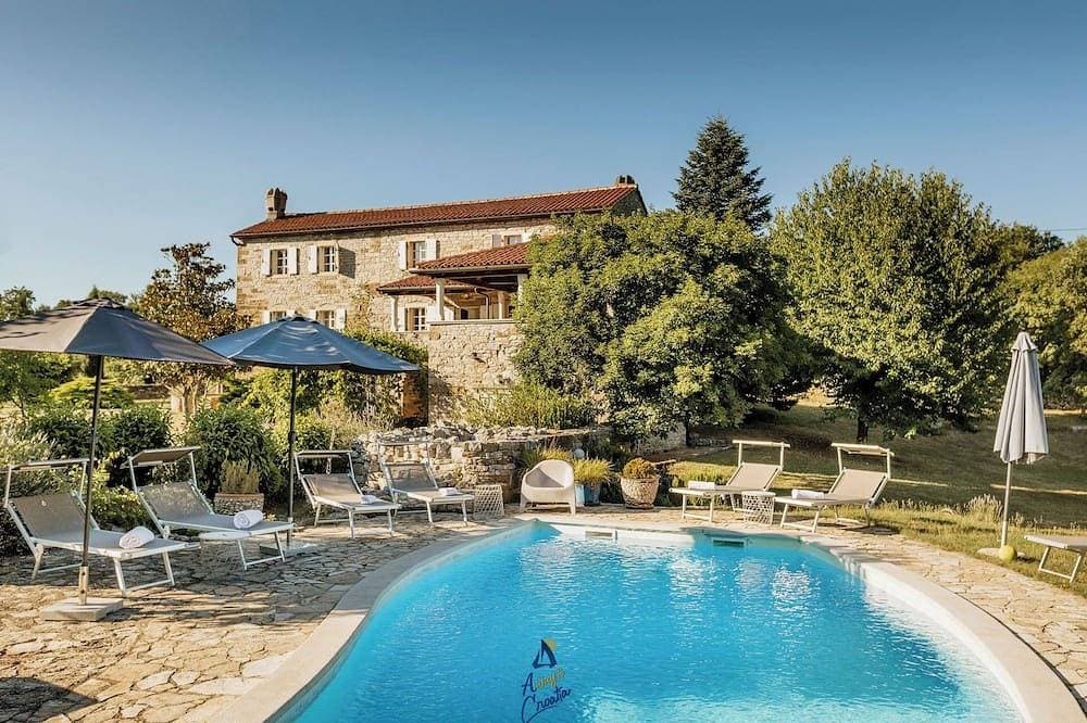 Rustikale Villa mit Pool für 10 Gäste 1