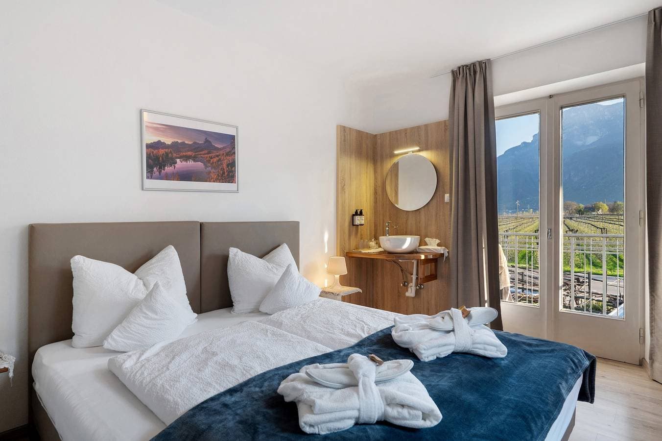Foto 4 von 34: Zimmer 'Haus Burger Vilpian 3' mit Bergblick, Balkon und Wi-Fi