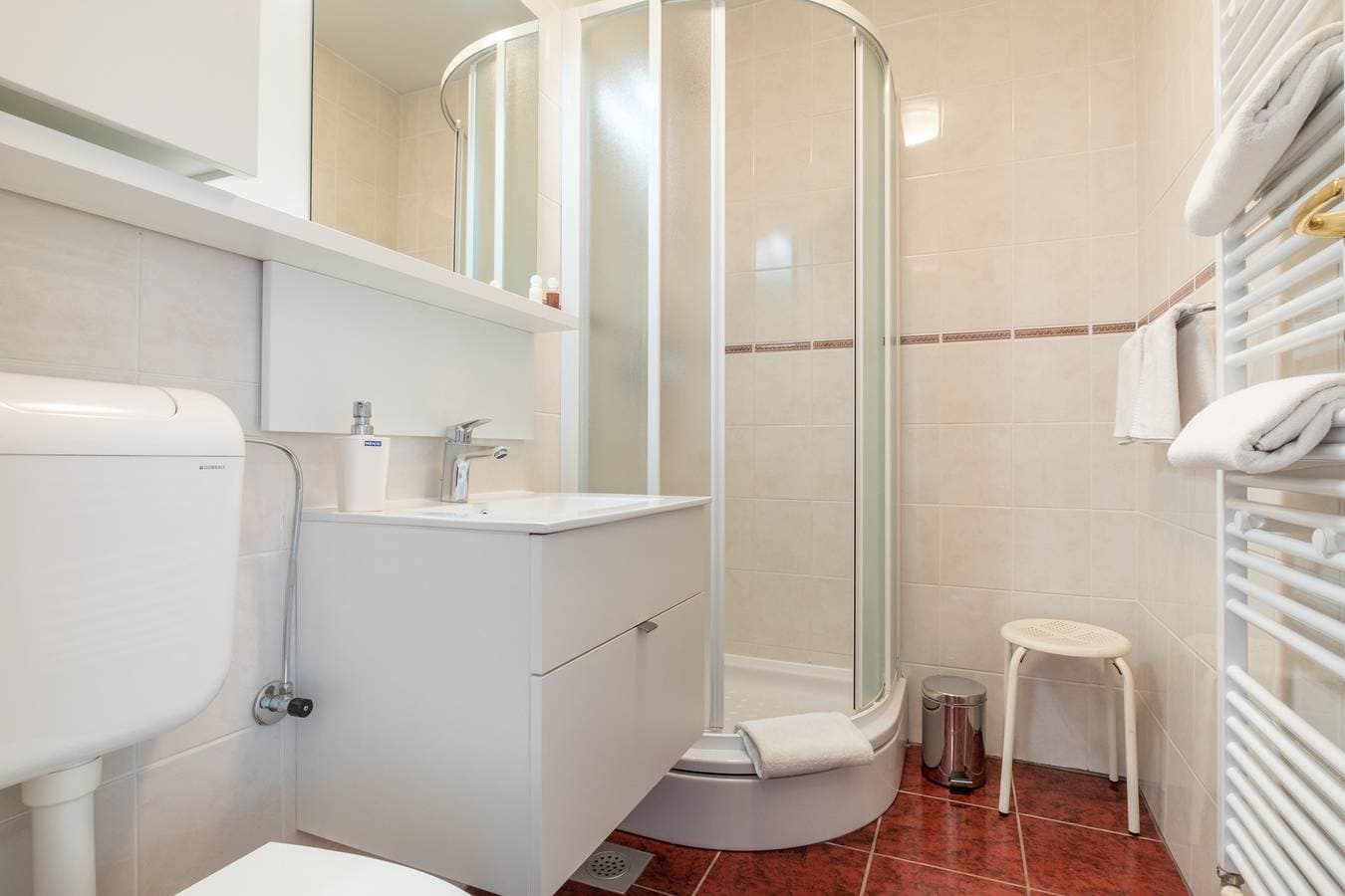 Foto 4 von 11: Villa Panorama Dubrovnik - Comfort Double Room with Balcony and Sea View