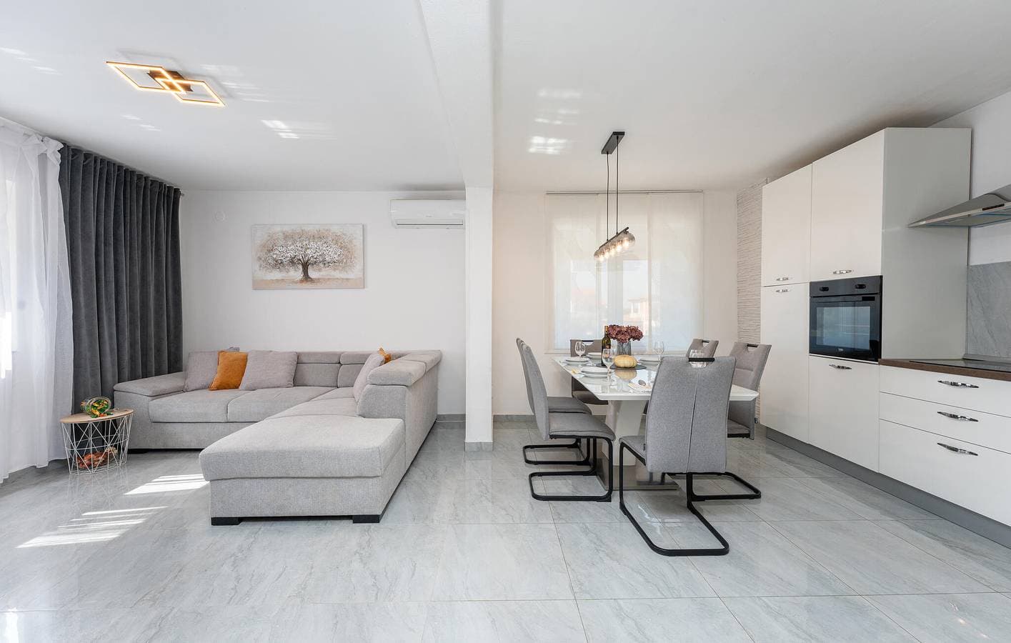 Foto 4 von 27: Gemütliche 1-Zimmer-Wohnung mit Pool, WLAN und in Küstennähe – nur 2 km vom Strand entfernt!