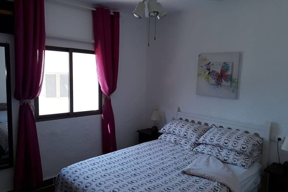 Foto 2 von 16: Liebe 2-Bett-Wohnung.  4 Personen mit WLAN, Sat-TV und Pool.