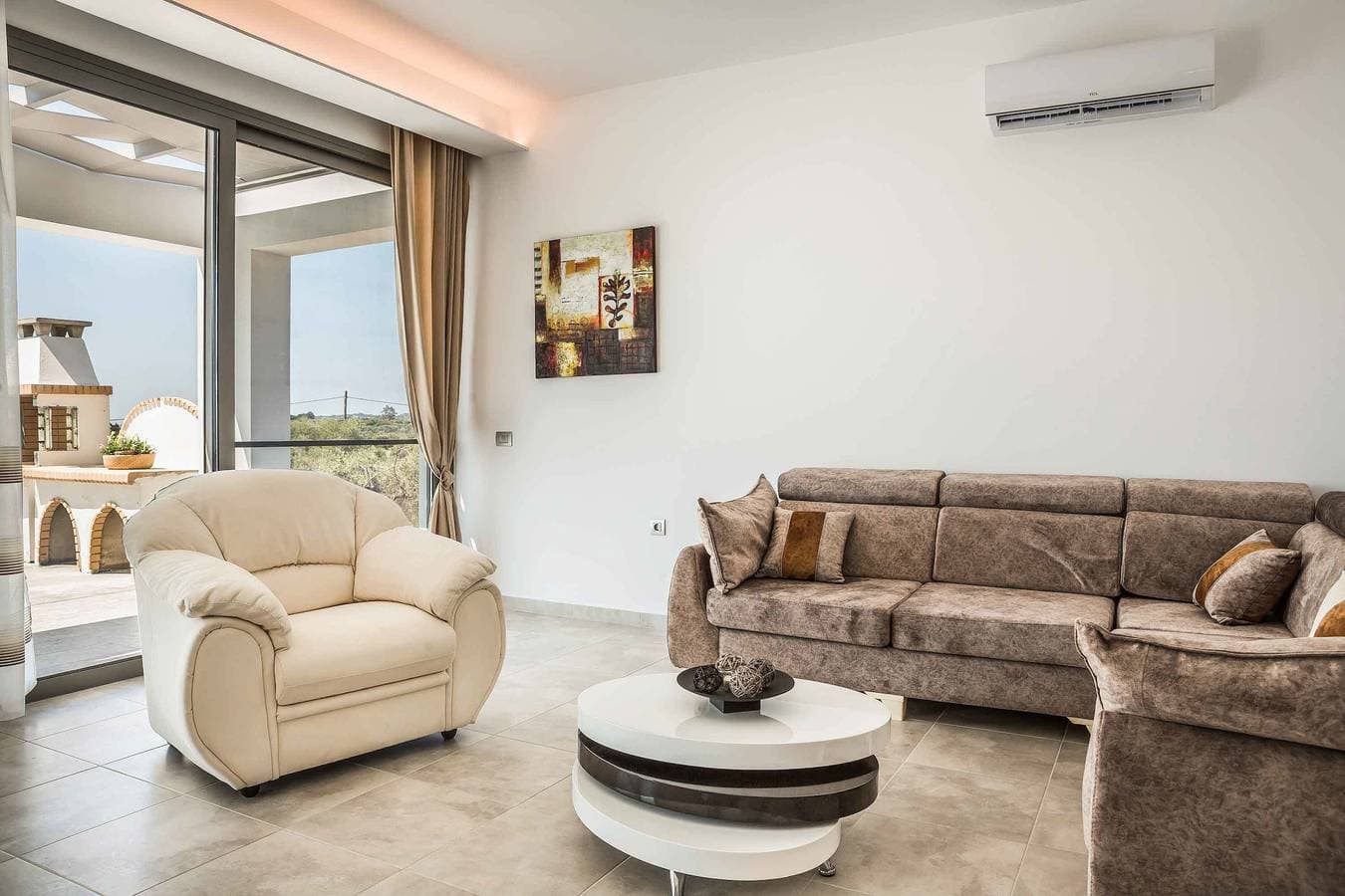 Foto 7 von 21: Villa für 4 Personen mit Pool