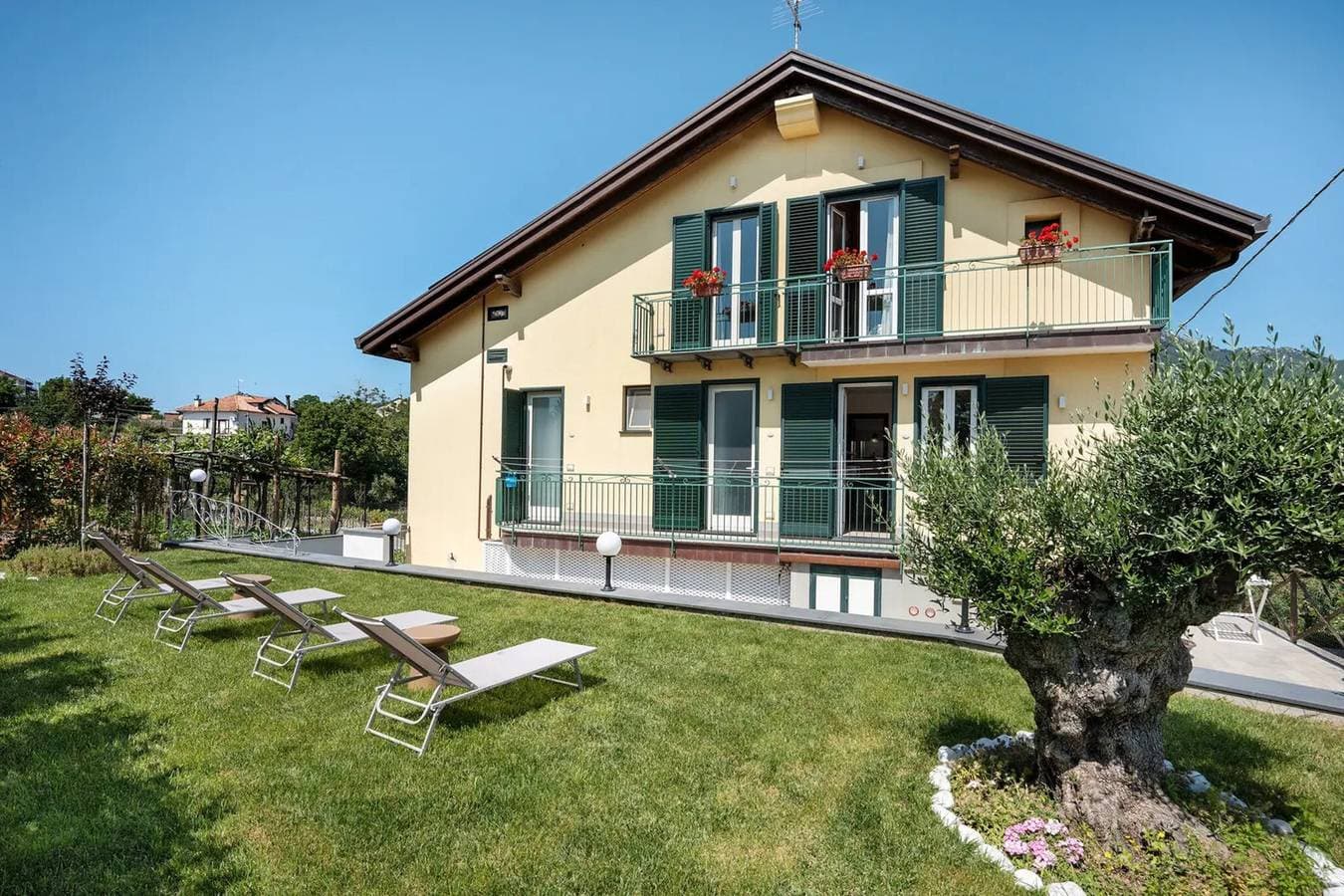 Foto 5 von 35: Villa Degli Dei mit Gemeinschaftspool, Bergblick, WLAN und Klimaanlage