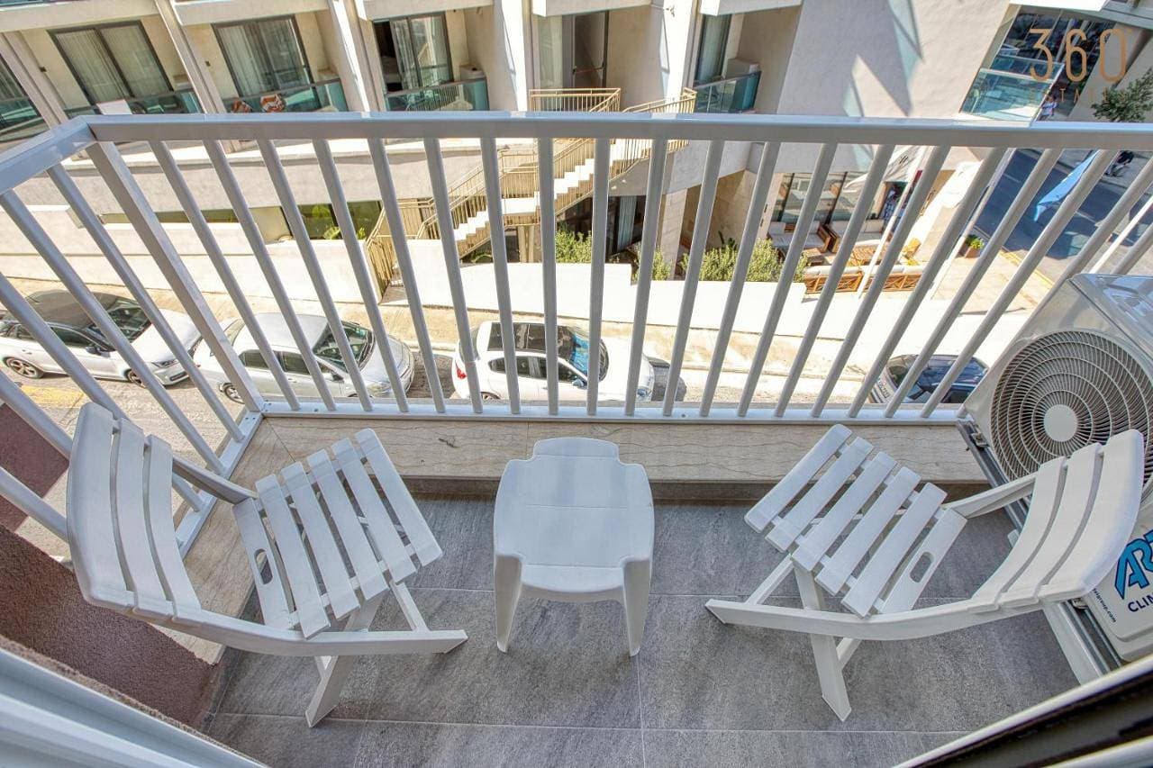 Foto 4 von 43: Apartment with Balcony