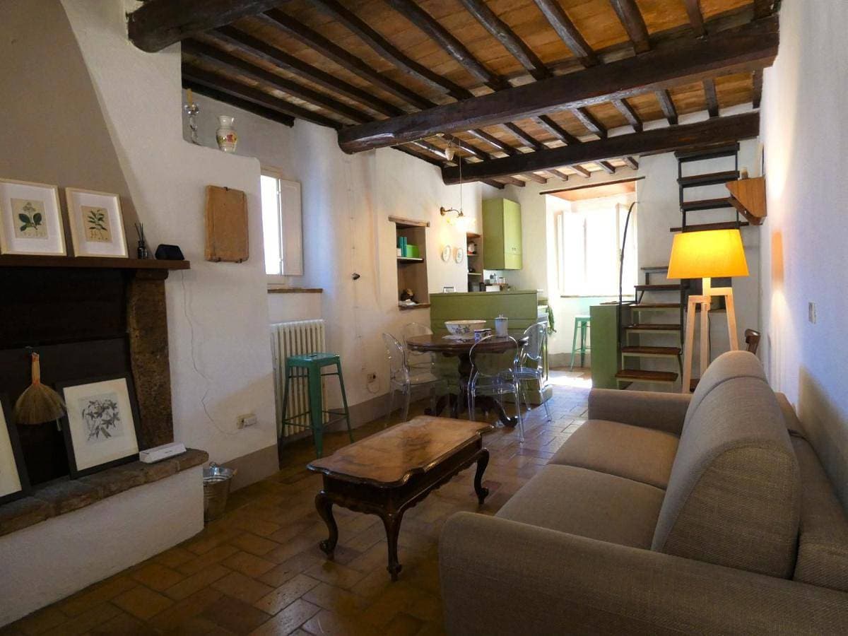 Scappo in Umbria, L'affaccio 1