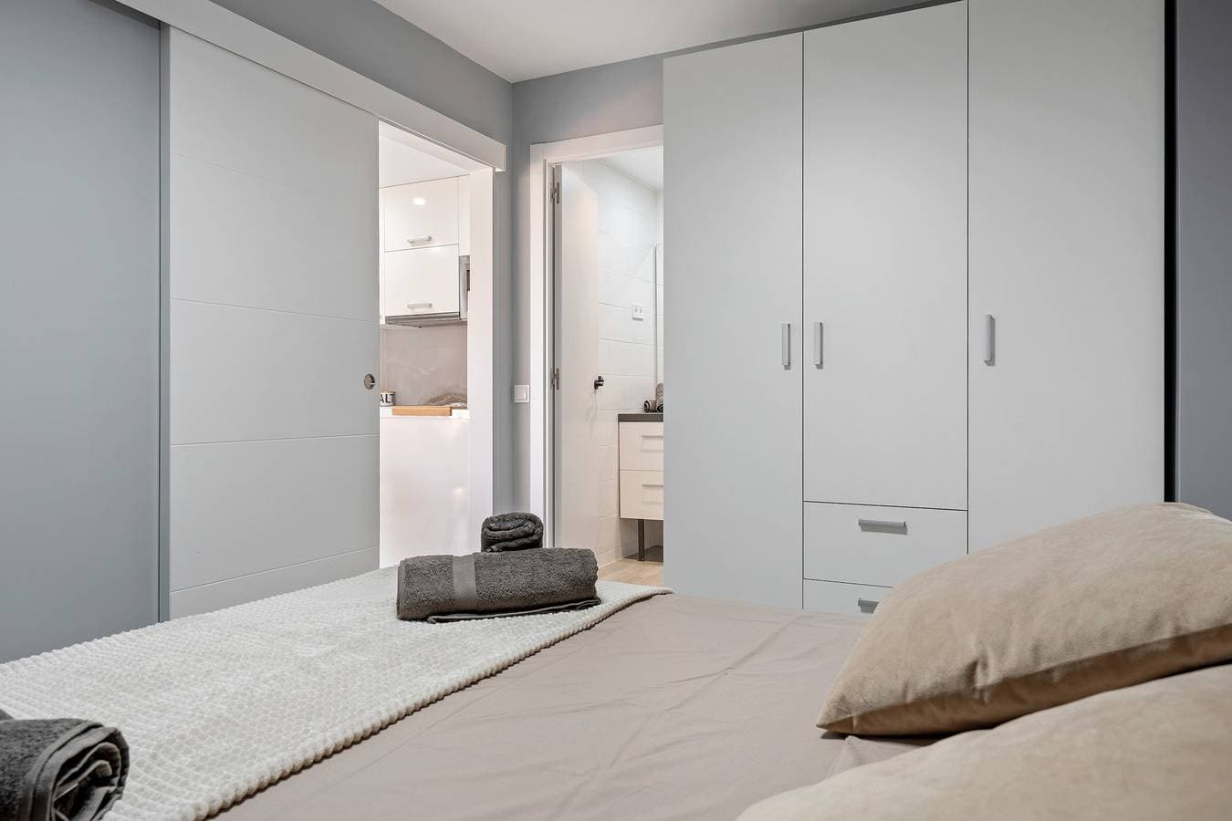 Foto 12 von 20: Apartment 'Calafenga' mit Meerblick, WLAN und Klimaanlage