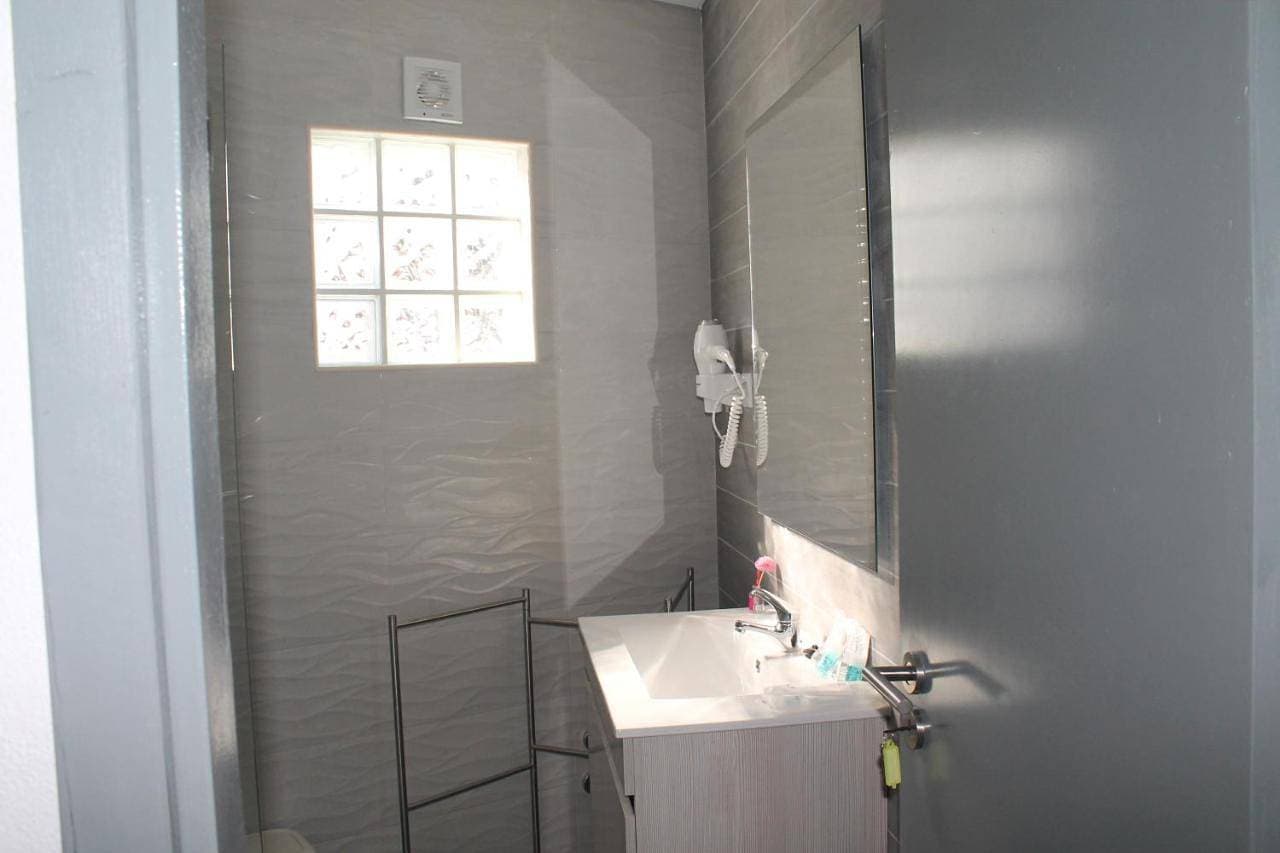 Foto 9 von 12: Double Room with Private External Bathroom