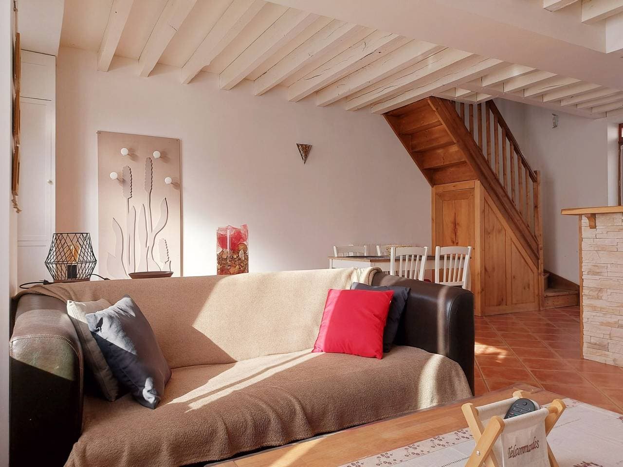 Charmantes Ferienwohnung im Perche, Waldrand, Stadtzentrum, 2 Sz, Garten, Baby-Ausstattung 1