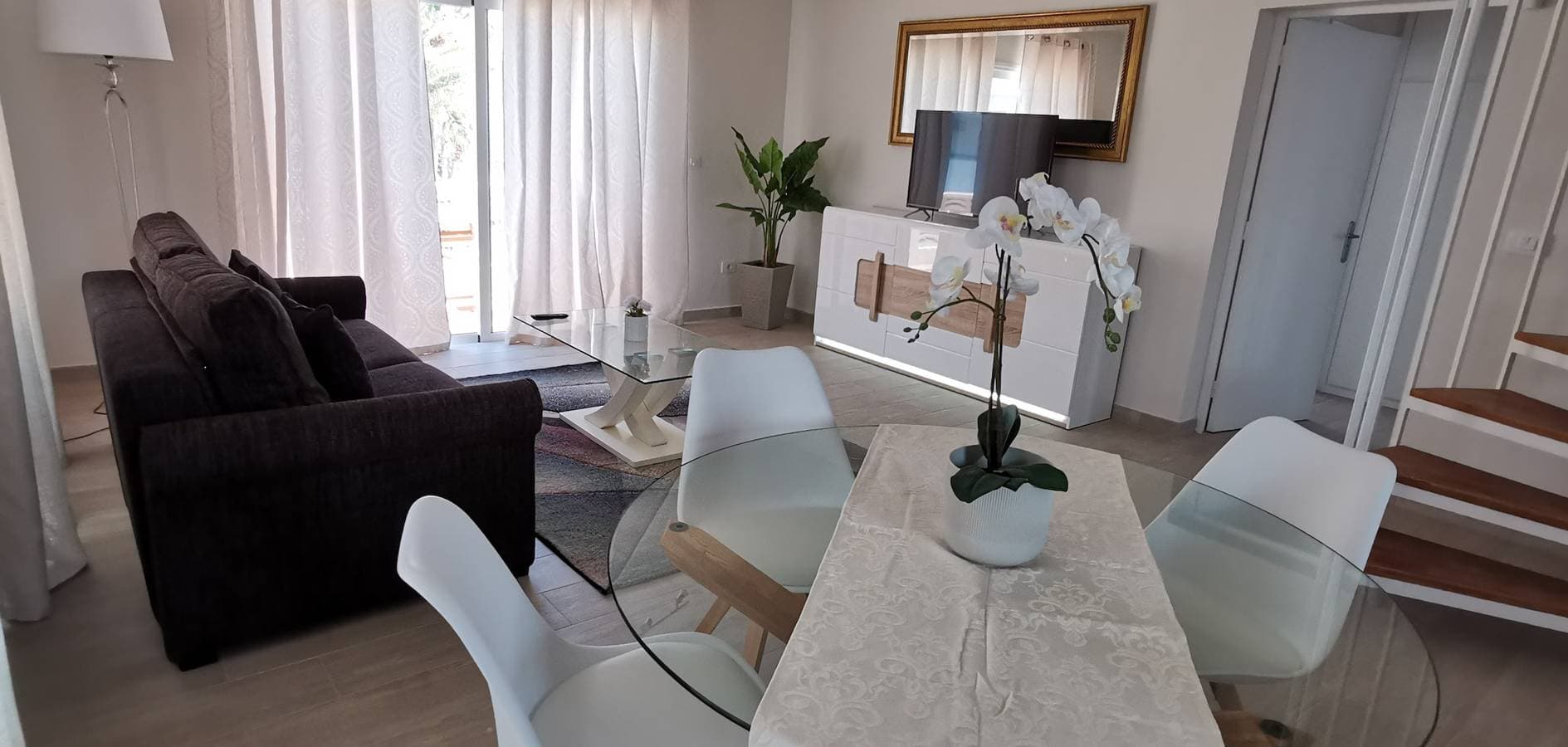 Foto 2 von 26: Ferienwohnung für 6 Personen mit Terrasse