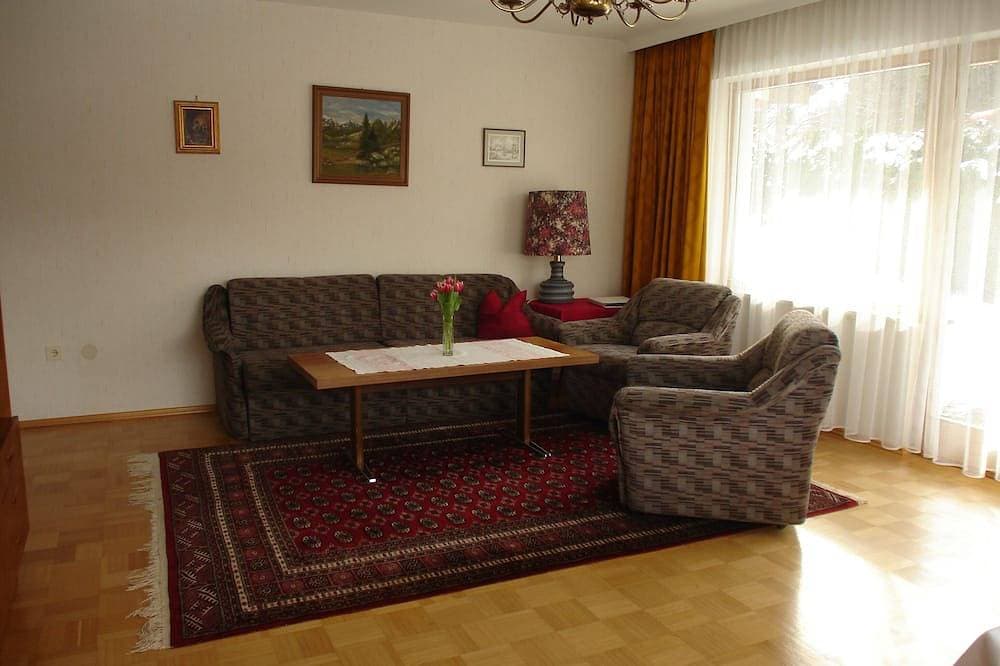 Foto 5 von 14: Sunny holiday home with a beautiful garden and terrace