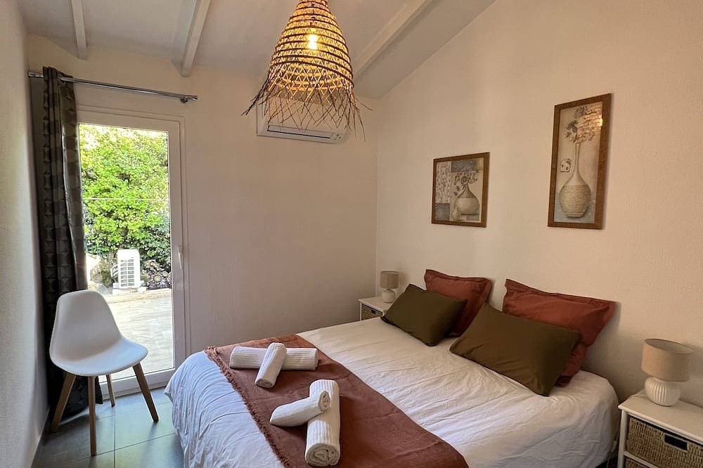 Foto 2 von 25: Apartment 65m2 in private villa - 200 m walk to the sea - private terrace