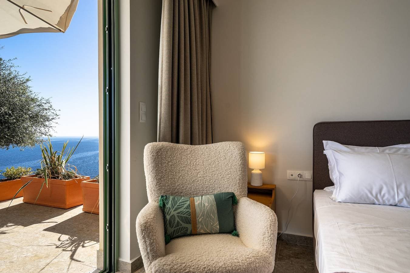 Foto 7 von 27: Ferienwohnung "Joy Breeze" mit Meerblick, Balkonen & WLAN