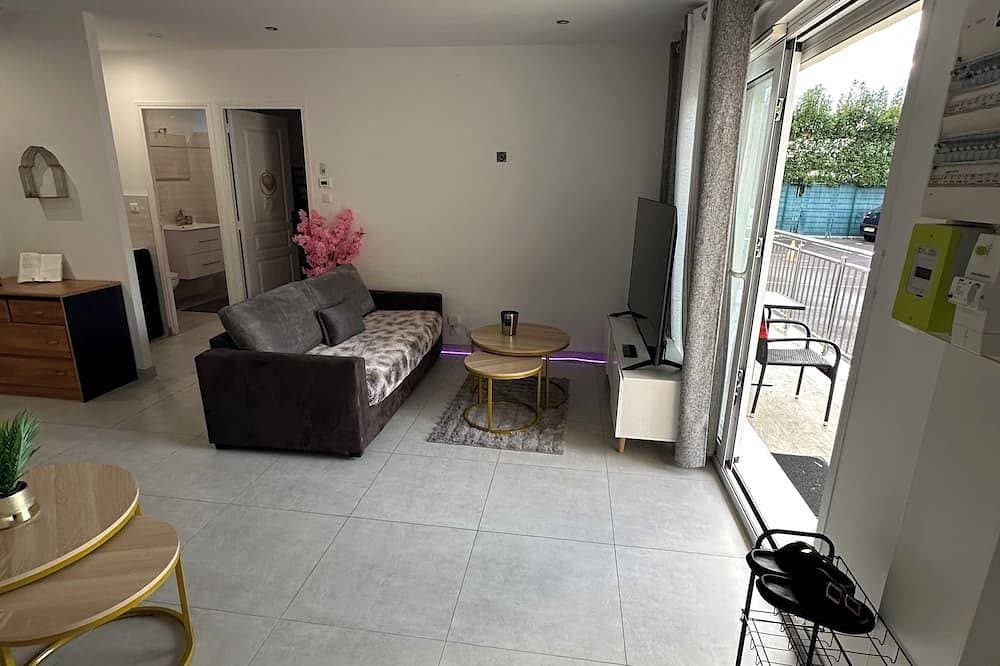 Near Giverny • Balcony • Parking • Air Conditioning 1