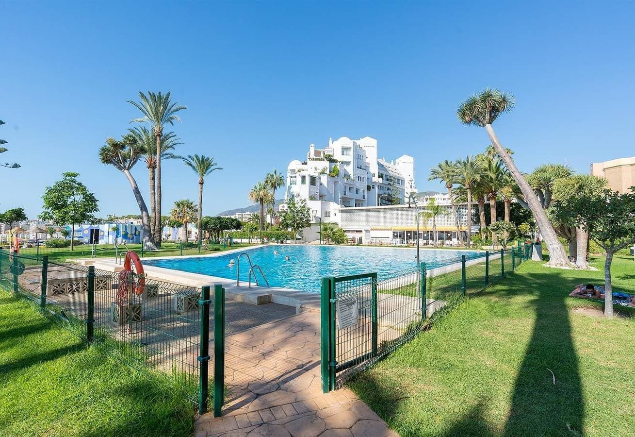 Foto 5 von 31: Apartment Sunny View Castillo Santa Clara mit Meerblick, Pool, WLAN, Klimaanlage, Terrasse, Garten