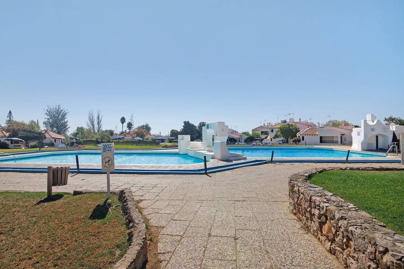 Foto 2 von 29: Ferienhaus 'Seaside 423A' mit Gemeinschaftspool, WLAN und Klimaanlage