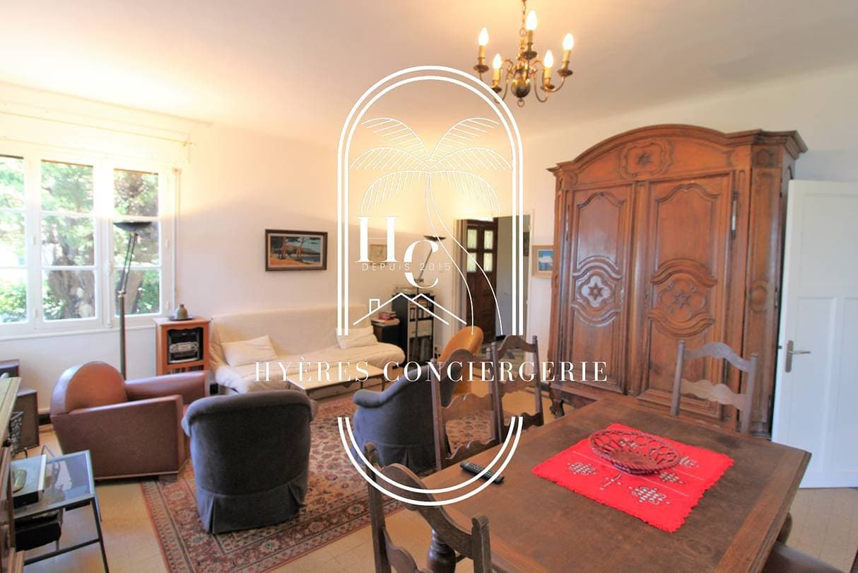 Foto 13 von 27: Ferienwohnung für 9 Personen mit Balkon/Terrasse