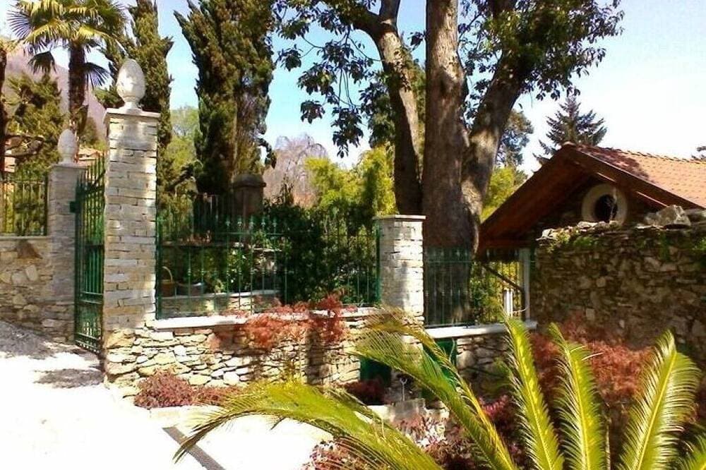 Foto 9 von 30: Gardener Cottage of Villa Anelli · First Floor
