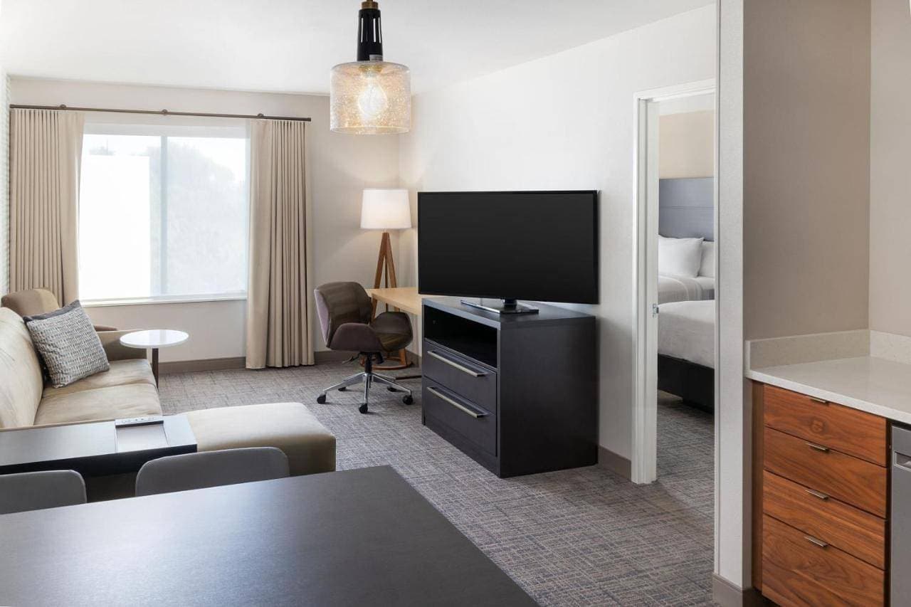 Foto 7 von 10: One-Bedroom Suite with Two Queen Beds and Sofa Bed