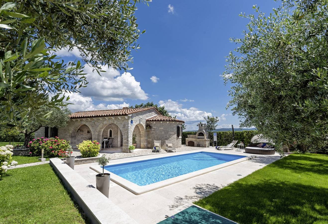 Ferienhaus Istranka * großer Garten, privater Pool, Grill, WLAN 1