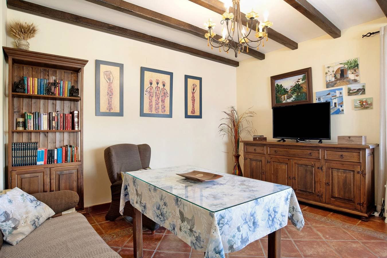 Foto 5 von 27: Ferienhaus 'Ayala' mit Bergblick, privatem Pool und Wi-Fi