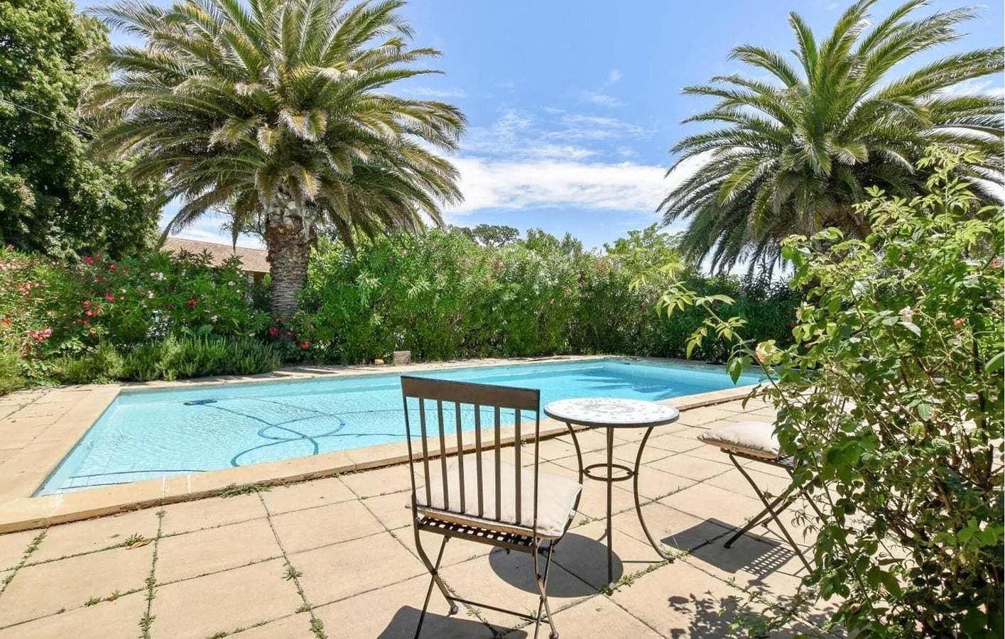 Foto 2 von 25: Modernes Apartment mit Pool, Parkplatz, Garten & WiFi