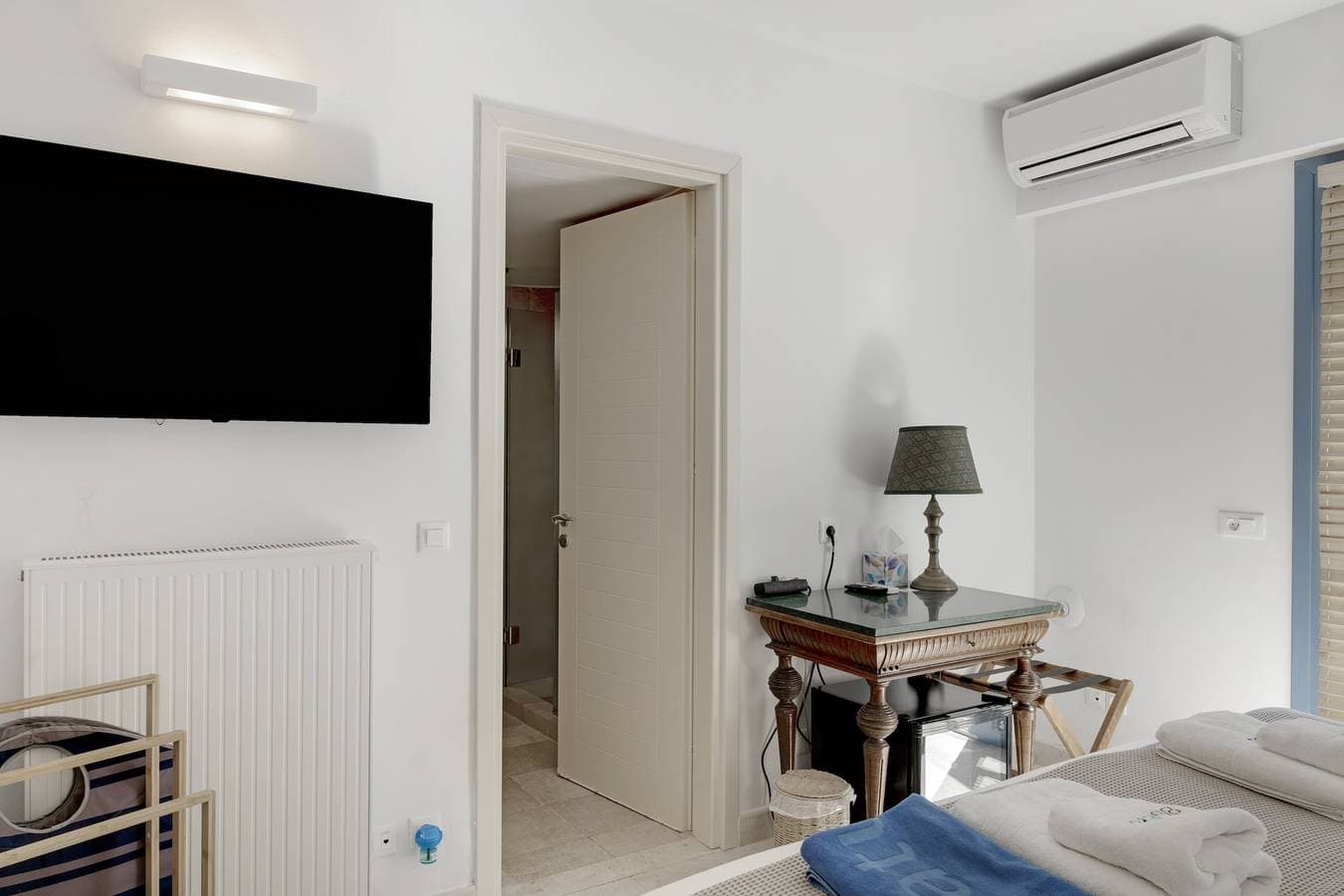 Foto 4 von 27: Villa 'Blueros Luxury' mit Meerblick, WLAN und Klimaanlage