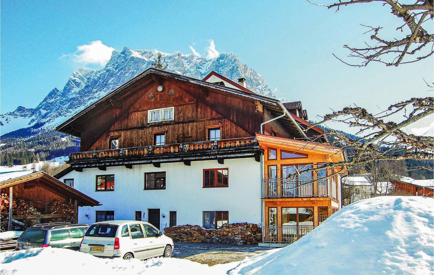 Foto 2 von 14: Wohnung mit Bergblick, Parkplatz und Terrasse