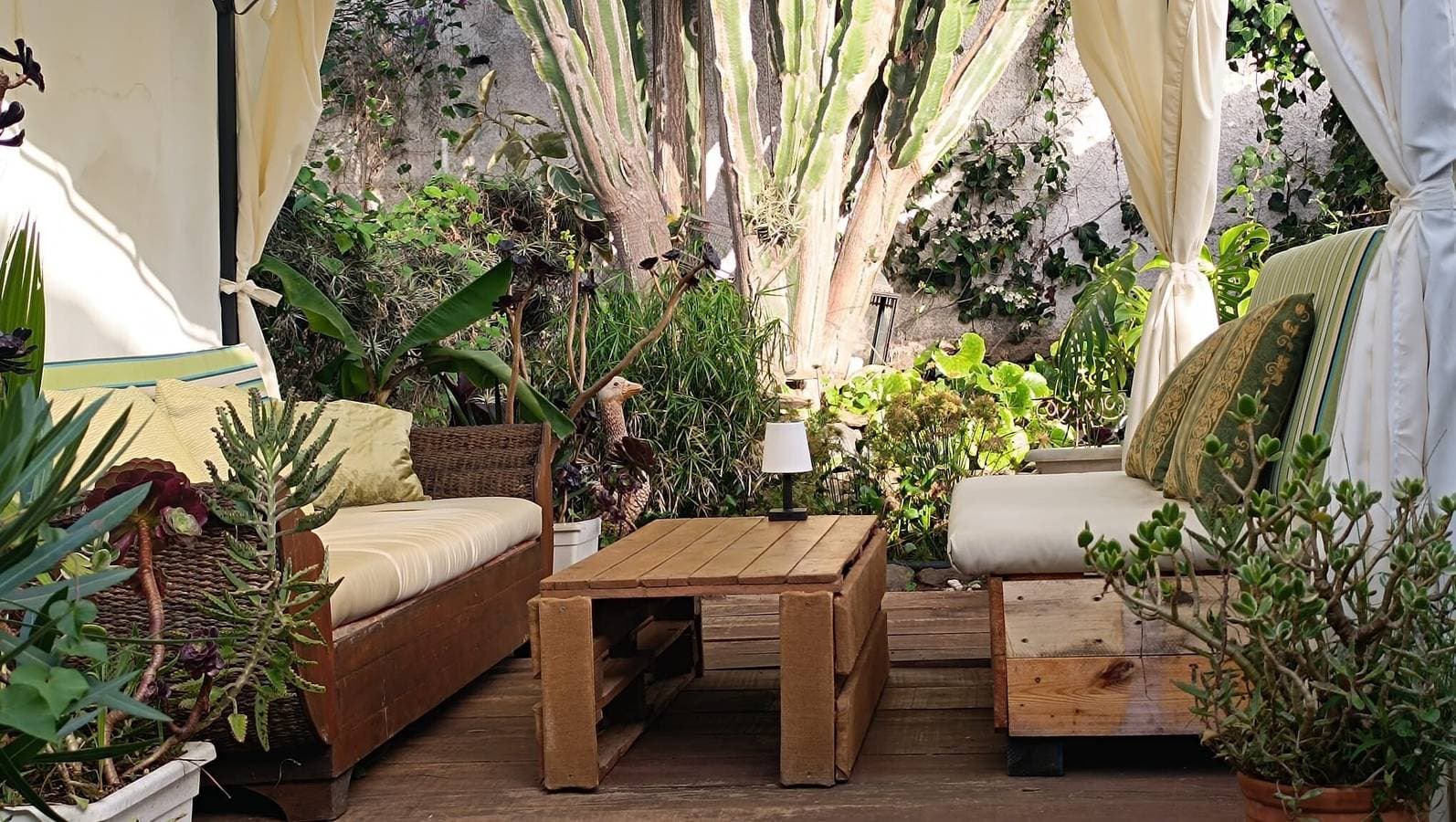 Foto 2 von 28: Ferienwohnung 'Jardín Del Sol planta baja' mit privaten Terrassen, eigenem Garten und WLAN