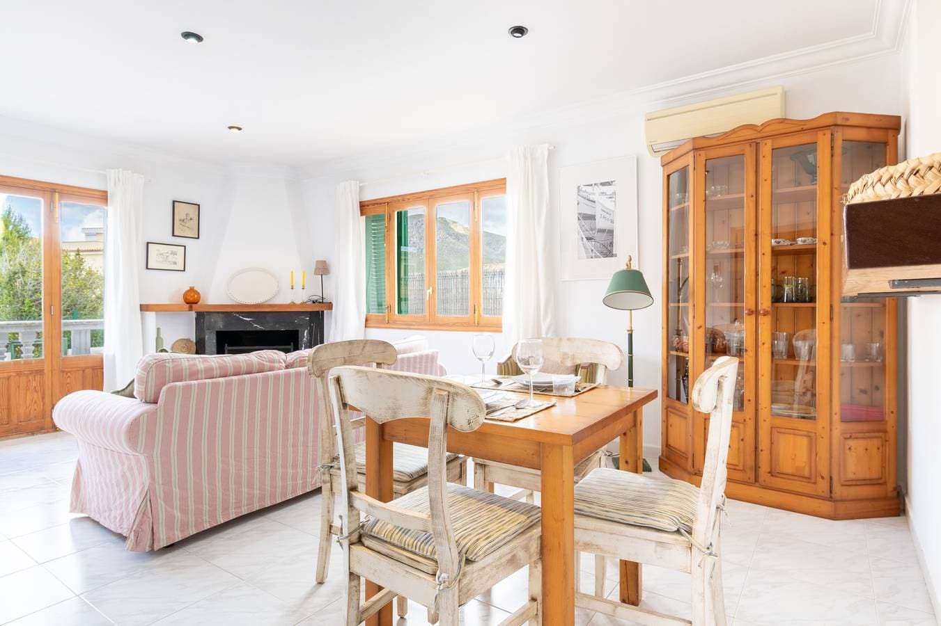 Foto 10 von 29: Villa „Mimosa“ mit Meerblick, WLAN und Klimaanlage