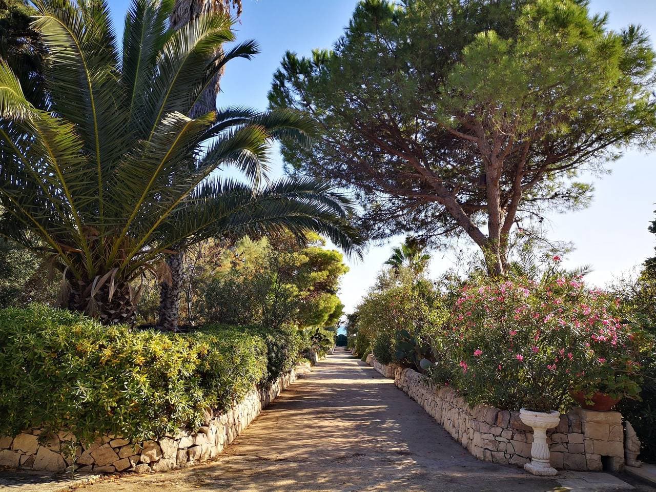 Foto 6 von 43: Mit grosser Terrasse direkt am Meer